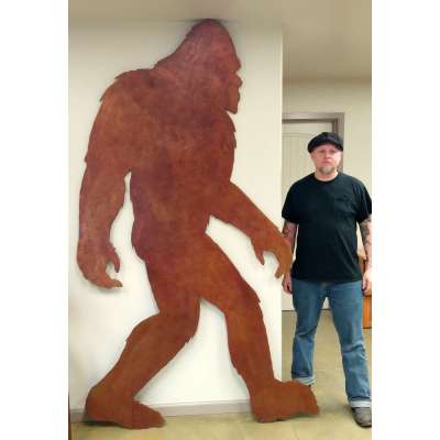 SASQUATCH DISPLAY (8' TALL)