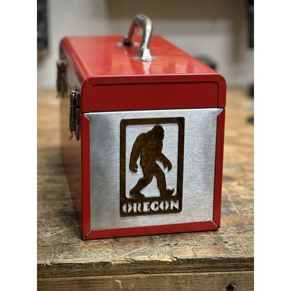 Bigfoot in frame w/ Oregon - Magnet - Paracay